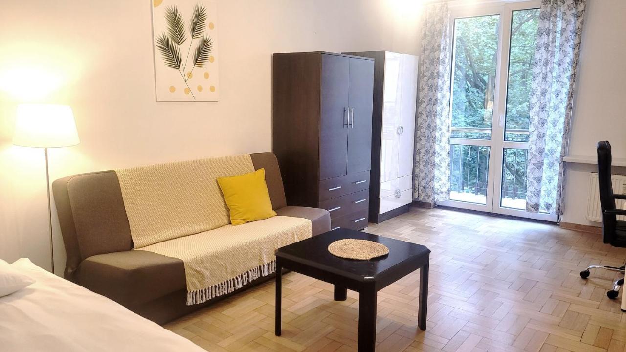 Happy Life - Apartment Next To Metro Station Varsó Kültér fotó